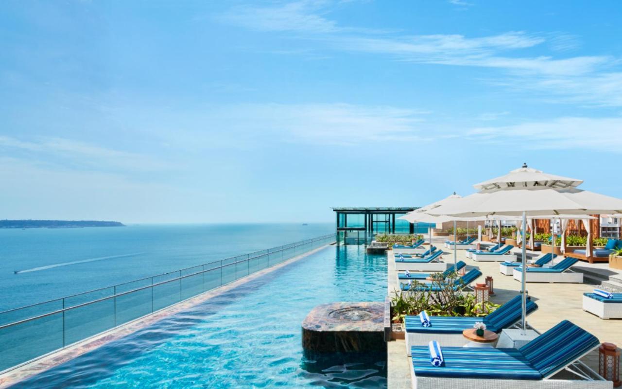 Taj Cidade De Goa Horizon, Goa Panaji Luaran gambar The rooftop pool at the W Retreats & Spa, Phuket